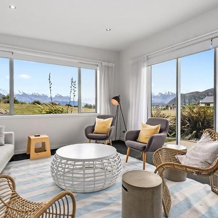 Infinity And Beyond Villa Wanaka Exteriör bild