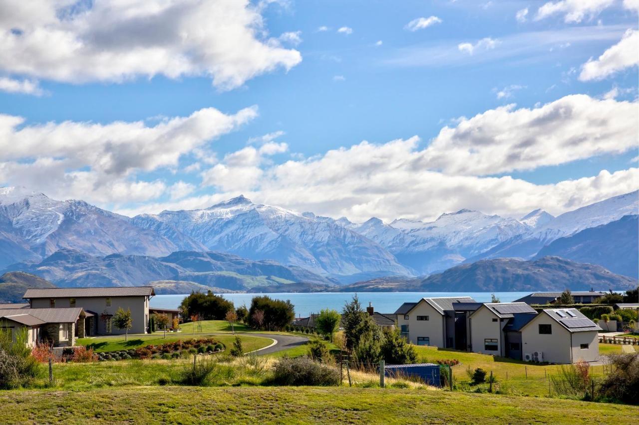 Infinity And Beyond Villa Wanaka Exteriör bild