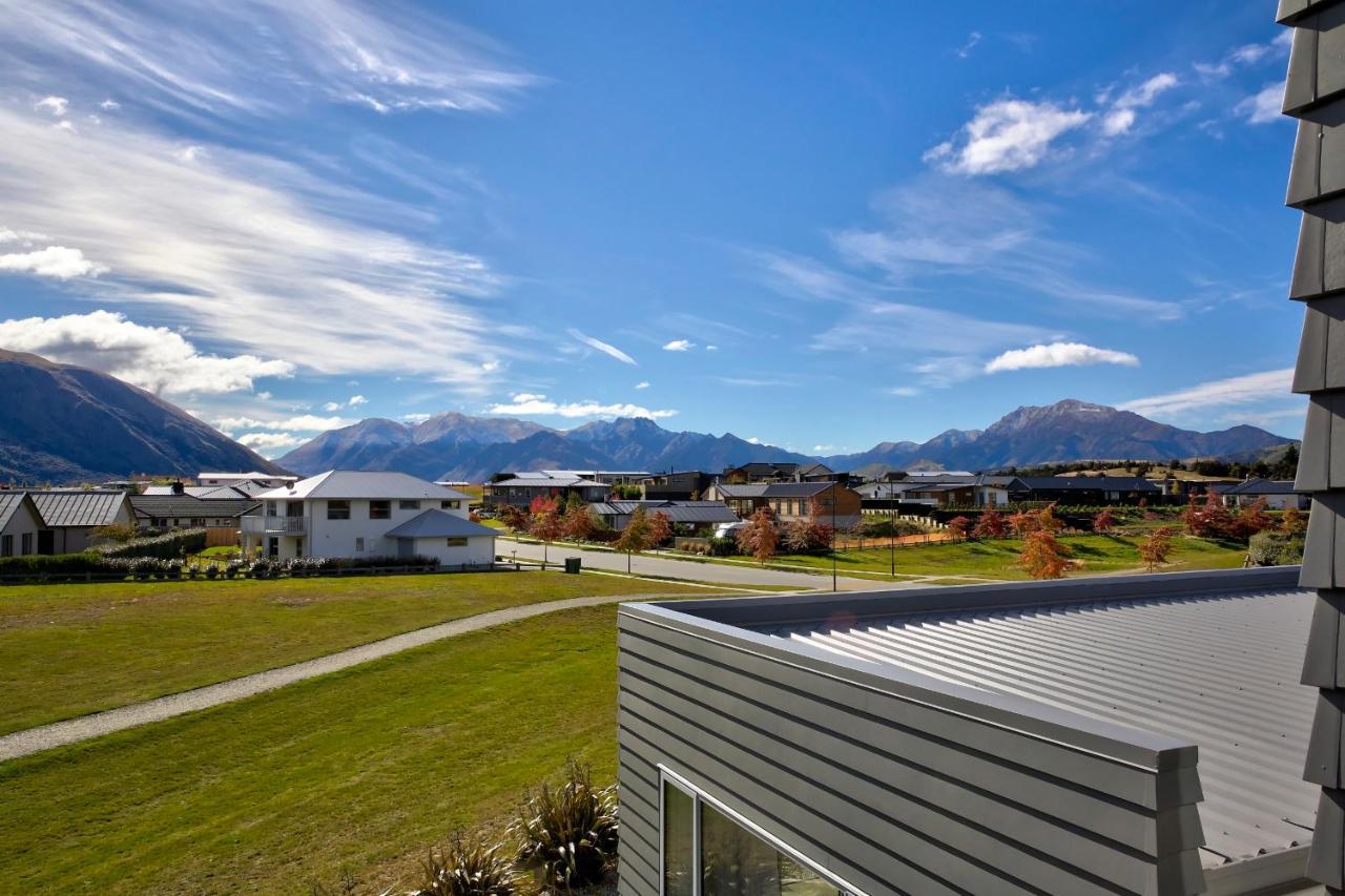 Infinity And Beyond Villa Wanaka Exteriör bild