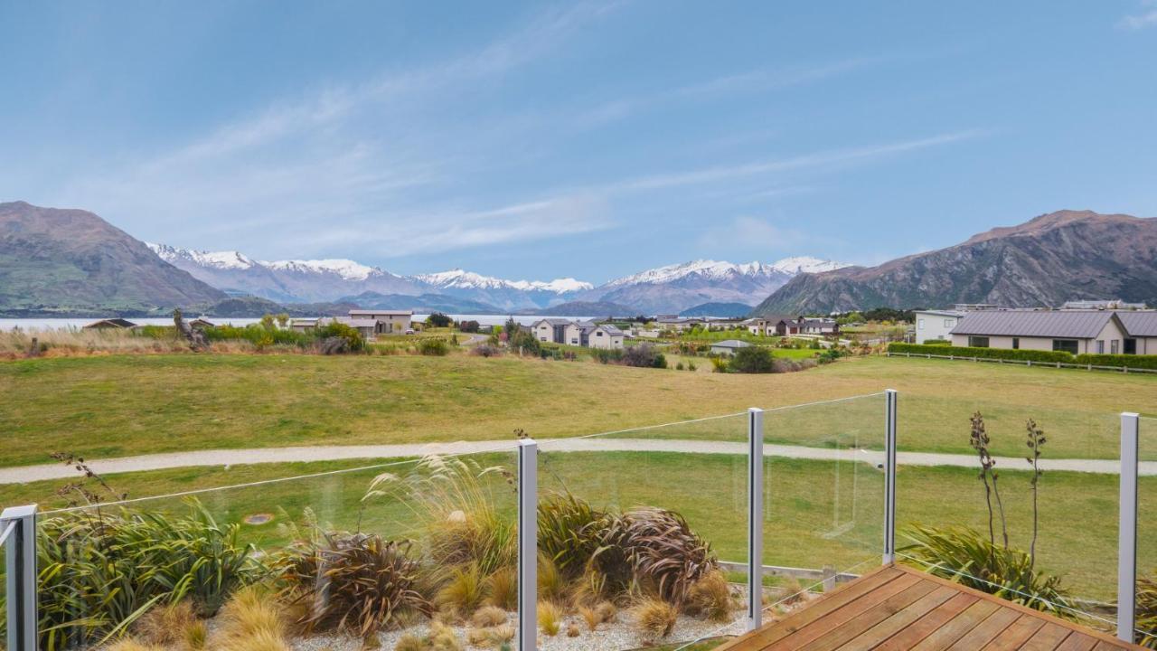 Infinity And Beyond Villa Wanaka Exteriör bild